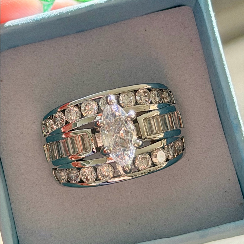 New Gorgeous Silver Tone Pave/Stackable Zircon Ri… - image 6